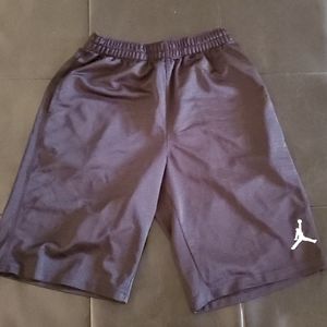 BOYS JORDAN'S BASKETBALL SHORTS W/ POCKETS SIZE M